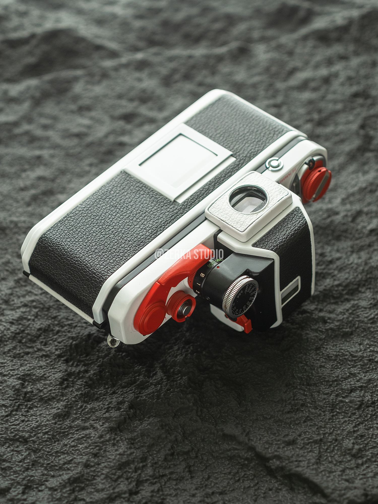 Nikon-F2 【Crimson Ash】