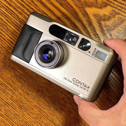 [Pre-owned] Contax T2 — Titanium, with Battery