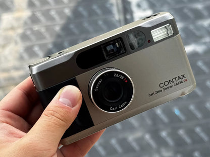 [Pre-owned] Contax T2 — Titanium, with Box, Case and Strap