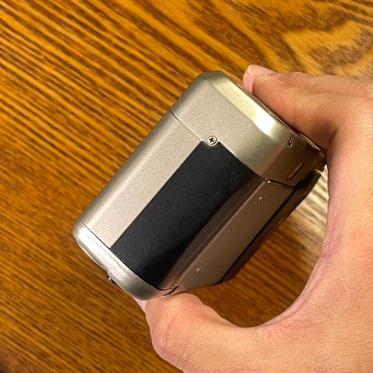 [Pre-owned] Contax T2 — Titanium, with Battery