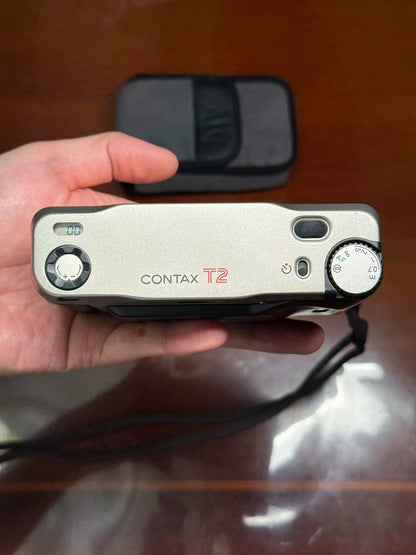 [Pre-owned] Contax T2 — with Data Back and Leather Pouch