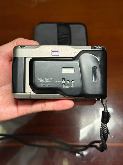 [Pre-owned] Contax T2 — with Data Back and Leather Pouch