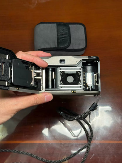 [Pre-owned] Contax T2 — with Data Back and Leather Pouch