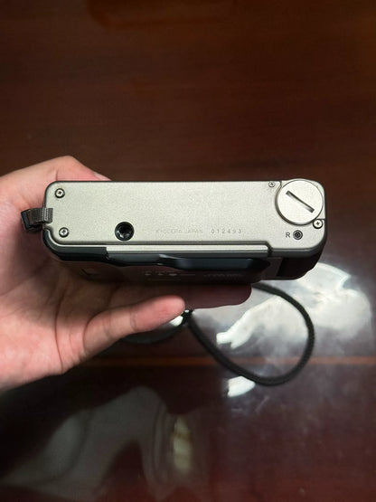[Pre-owned] Contax T2 — with Data Back and Leather Pouch