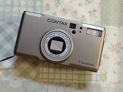 [Pre-owned] Contax TVS Digital — with Strap, Battery and Charger