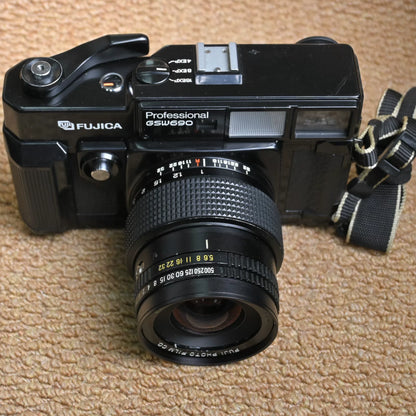 [Pre-owned] Fujifilm GSW690 (First Generation) — 6x9 with Fixed 65mm Lens