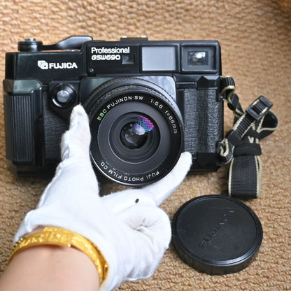 [Pre-owned] Fujifilm GSW690 (First Generation) — 6x9 with Fixed 65mm Lens