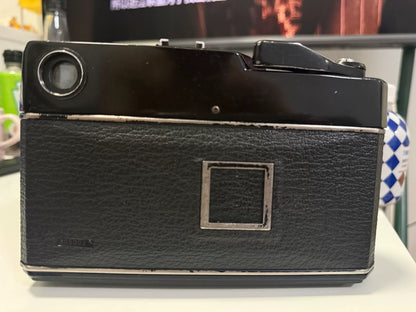 [Pre-owned] Fujifilm GW690 — 6x9 Rangefinder with Fixed 90mm f/3.5 Lens