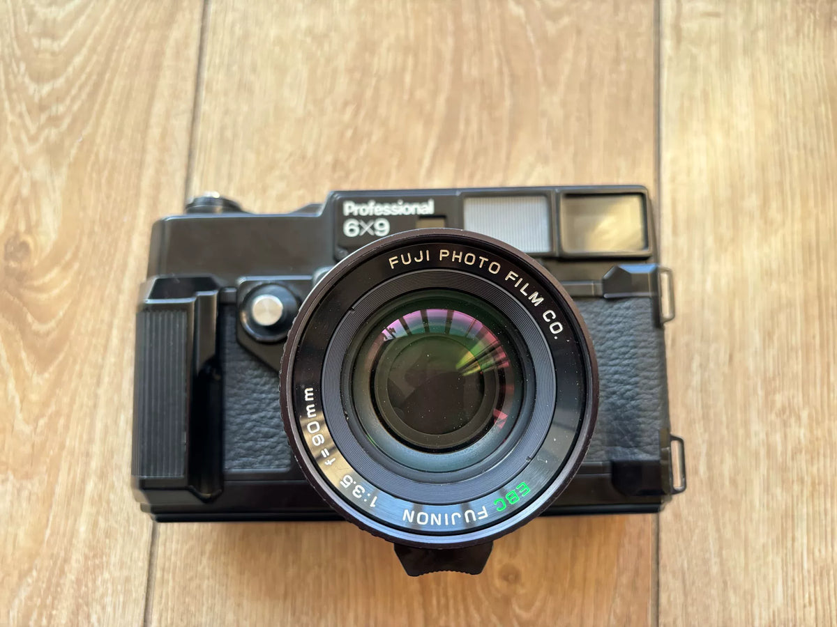 [Pre-owned] Fujifilm GW690 (First Generation) — 6x9 Rangefinder, 90mm f/3.5