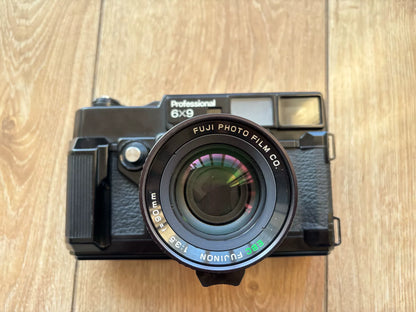 [Pre-owned] Fujifilm GW690 (First Generation) — 6x9 Rangefinder, 90mm f/3.5