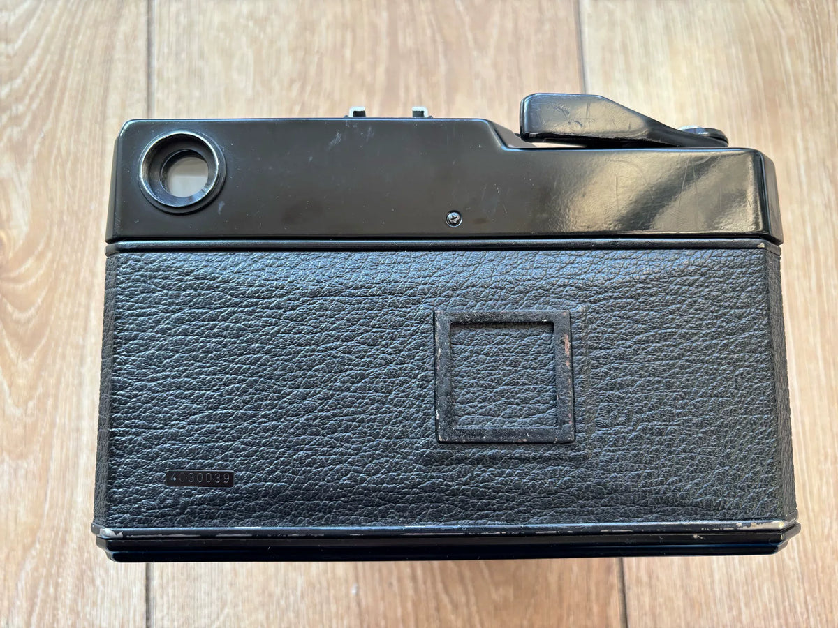 [Pre-owned] Fujifilm GW690 (First Generation) — 6x9 Rangefinder, 90mm f/3.5