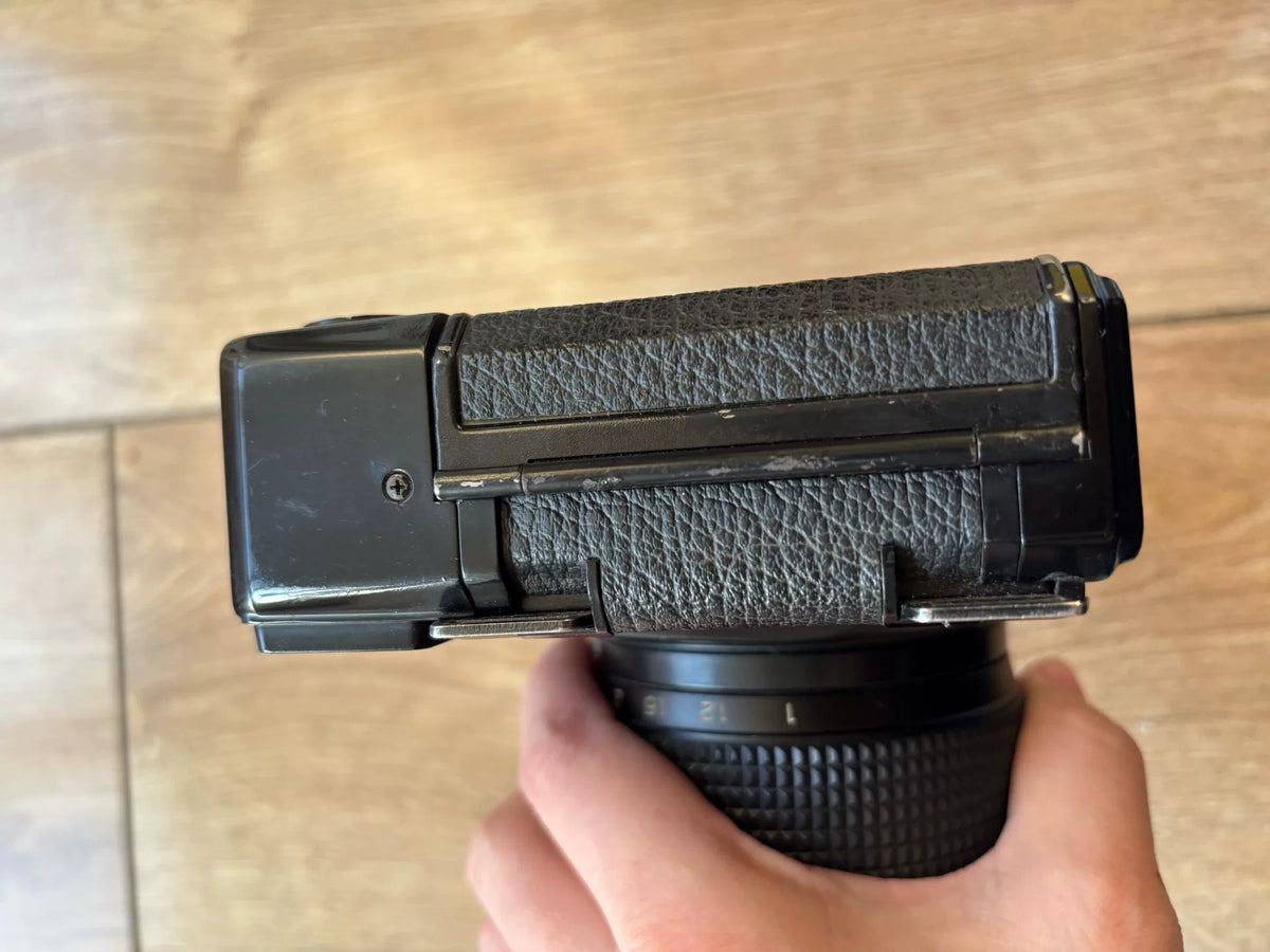 [Pre-owned] Fujifilm GW690 (First Generation) — 6x9 Rangefinder, 90mm f/3.5