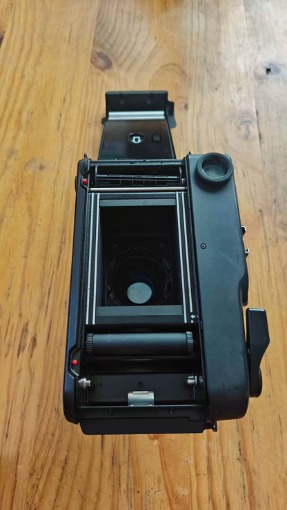 [Pre-owned] Fujifilm GW680III — Black, with Lens Cap and Strap