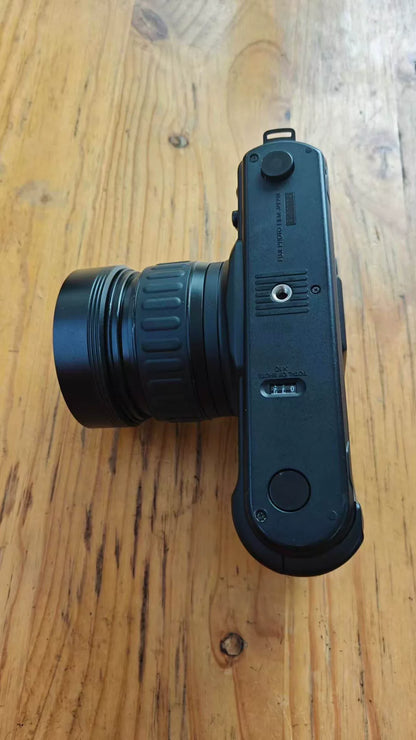 [Pre-owned] Fujifilm GW680III — Black, with Lens Cap and Strap