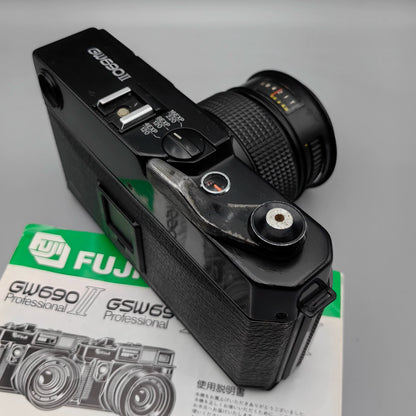 [Pre-owned] Fujifilm GW690 II — 6x9 Rangefinder with Fixed 90mm f/3.5 Lens