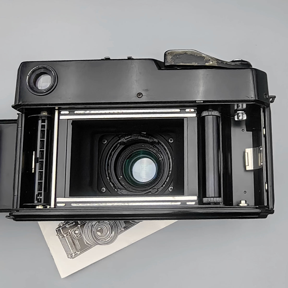 [Pre-owned] Fujifilm GW690 II — 6x9 Rangefinder with Fixed 90mm f/3.5 Lens