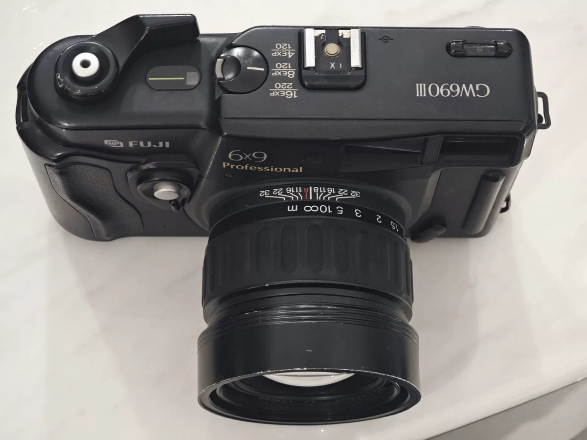 [Pre-owned] Fujifilm GW690III — 6x9 Rangefinder with Fixed 90mm f/3.5 Lens
