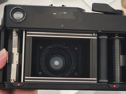 [Pre-owned] Fujifilm GW690III — 6x9 Rangefinder with Fixed 90mm f/3.5 Lens