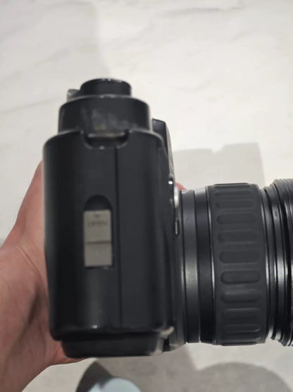 [Pre-owned] Fujifilm GW690III — 6x9 Rangefinder with Fixed 90mm f/3.5 Lens