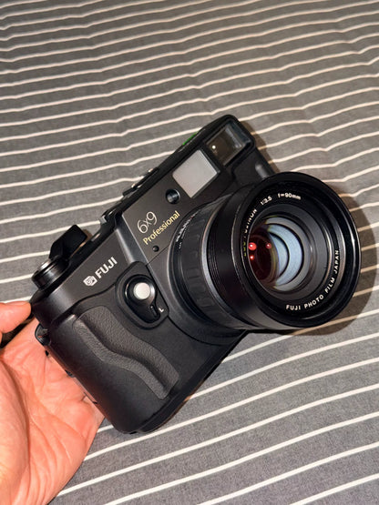 [Pre-owned] Fujifilm GW690III — 6x9 with EBC Fujinon 90mm f/3.5