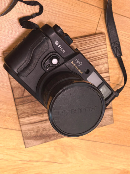 [Pre-owned] Fujifilm GW690III — 6x9 with EBC Fujinon 90mm f/3.5