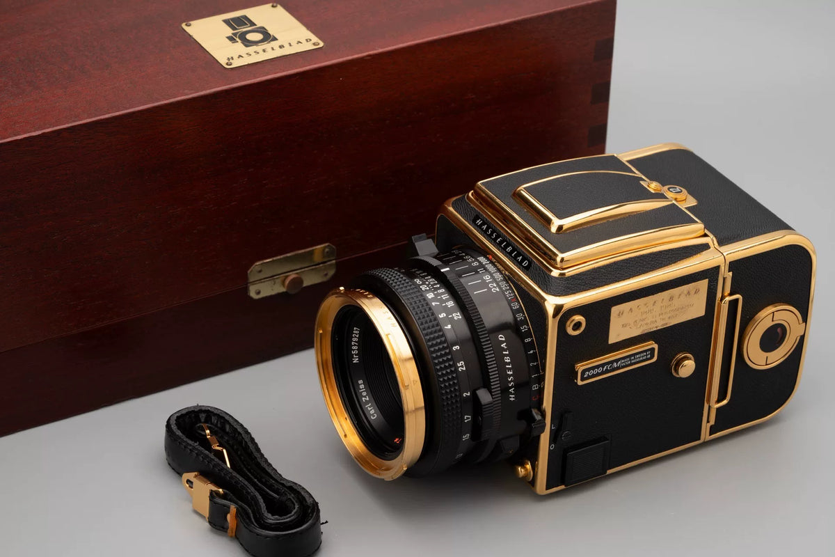 [Pre-owned] Hasselblad 2000FC/M Gold — 100 Years Edition with Planar 80mm f/2.8