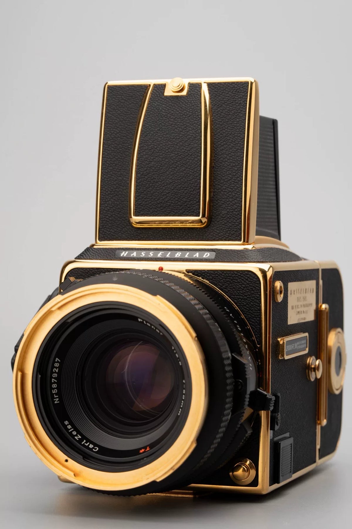 [Pre-owned] Hasselblad 2000FC/M Gold — 100 Years Edition with Planar 80mm f/2.8
