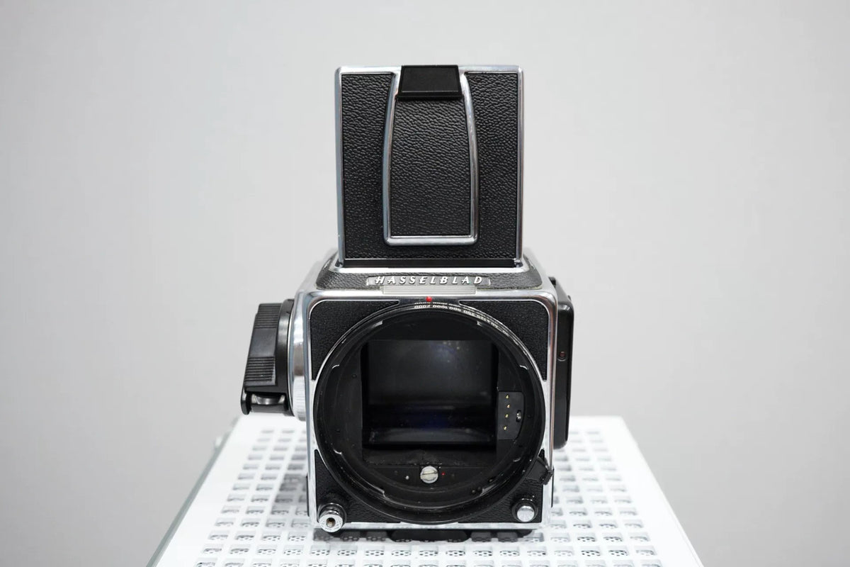 [Pre-owned] Hasselblad 203FE — Body with Acute Matte Screen and Waist-Level Finder