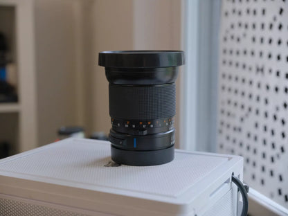[Pre-owned] Hasselblad 203FE — with Distagon 50mm f/2.8 and A12 Back