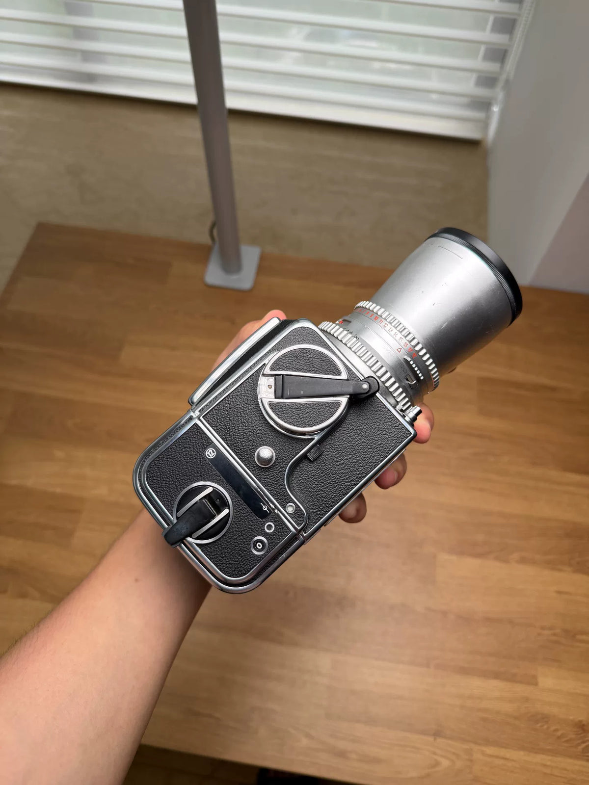 [Pre-owned] Hasselblad 500C — with Distagon C 50mm f/4 Lens and A12 Back