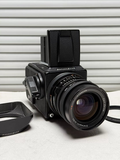 [Pre-owned] Hasselblad 501C Black — with CF 50mm f/4 FLE Distagon Lens