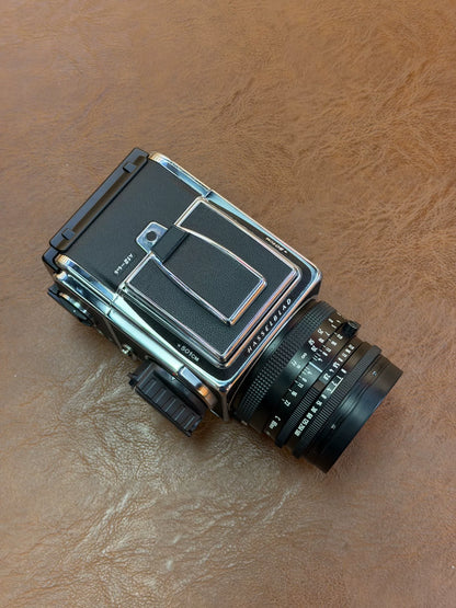 [Pre-owned] Hasselblad 501CM — with Planar C 80mm f/2.8, A12 Back and Acute-Matte D