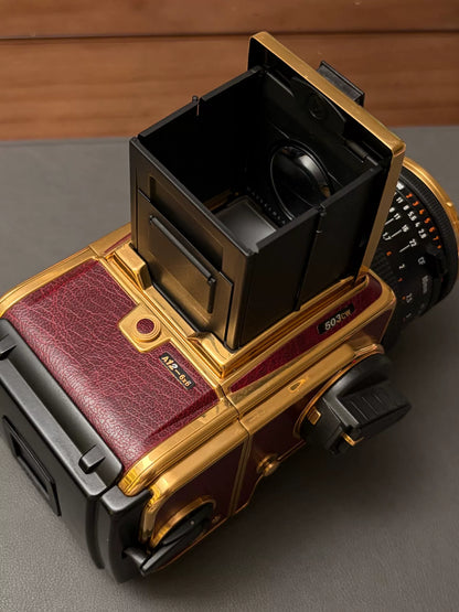 [Pre-owned] Hasselblad 503CW Gold Supreme No. 119 — with Planar CF 80mm f/2.8 and A12