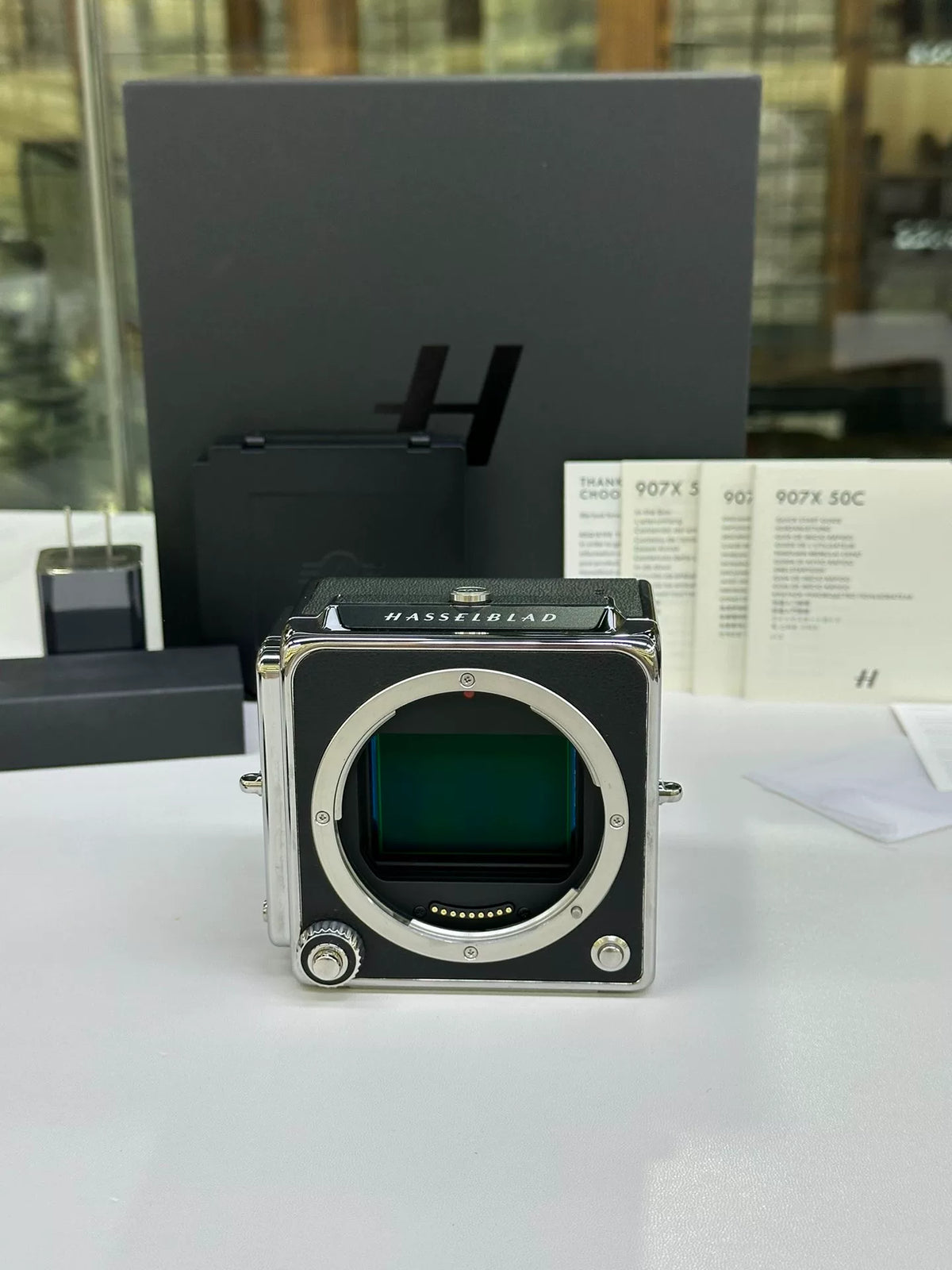 [Pre-owned] Hasselblad 907X 50C — Body with CFV II 50C Back, Box
