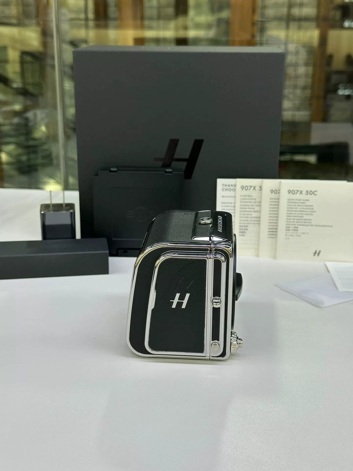 [Pre-owned] Hasselblad 907X 50C — Body with CFV II 50C Back, Box