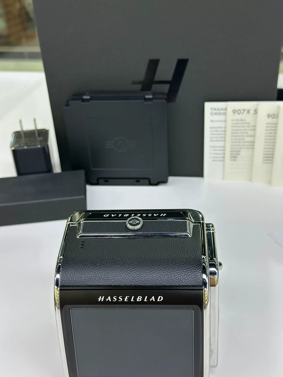 [Pre-owned] Hasselblad 907X 50C — Body with CFV II 50C Back, Box