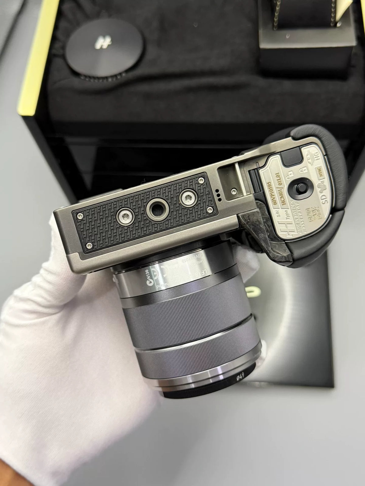 [Unused] Hasselblad Lunar Carbon Fiber Limited Edition — with 18-55mm Lens, Boxed