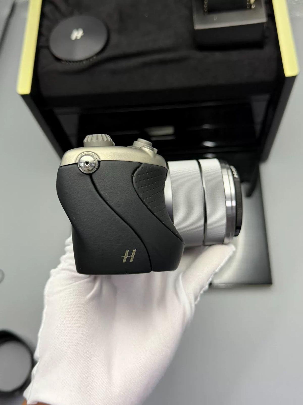 [Unused] Hasselblad Lunar Carbon Fiber Limited Edition — with 18-55mm Lens, Boxed