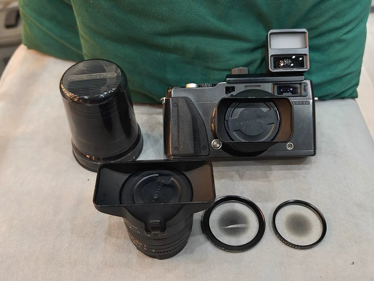 [Pre-owned] Hasselblad XPan II — with 45mm f/4 Lens and Center Filter