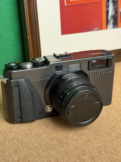 [Pre-owned] Hasselblad XPan II — with 45mm f/4 Lens