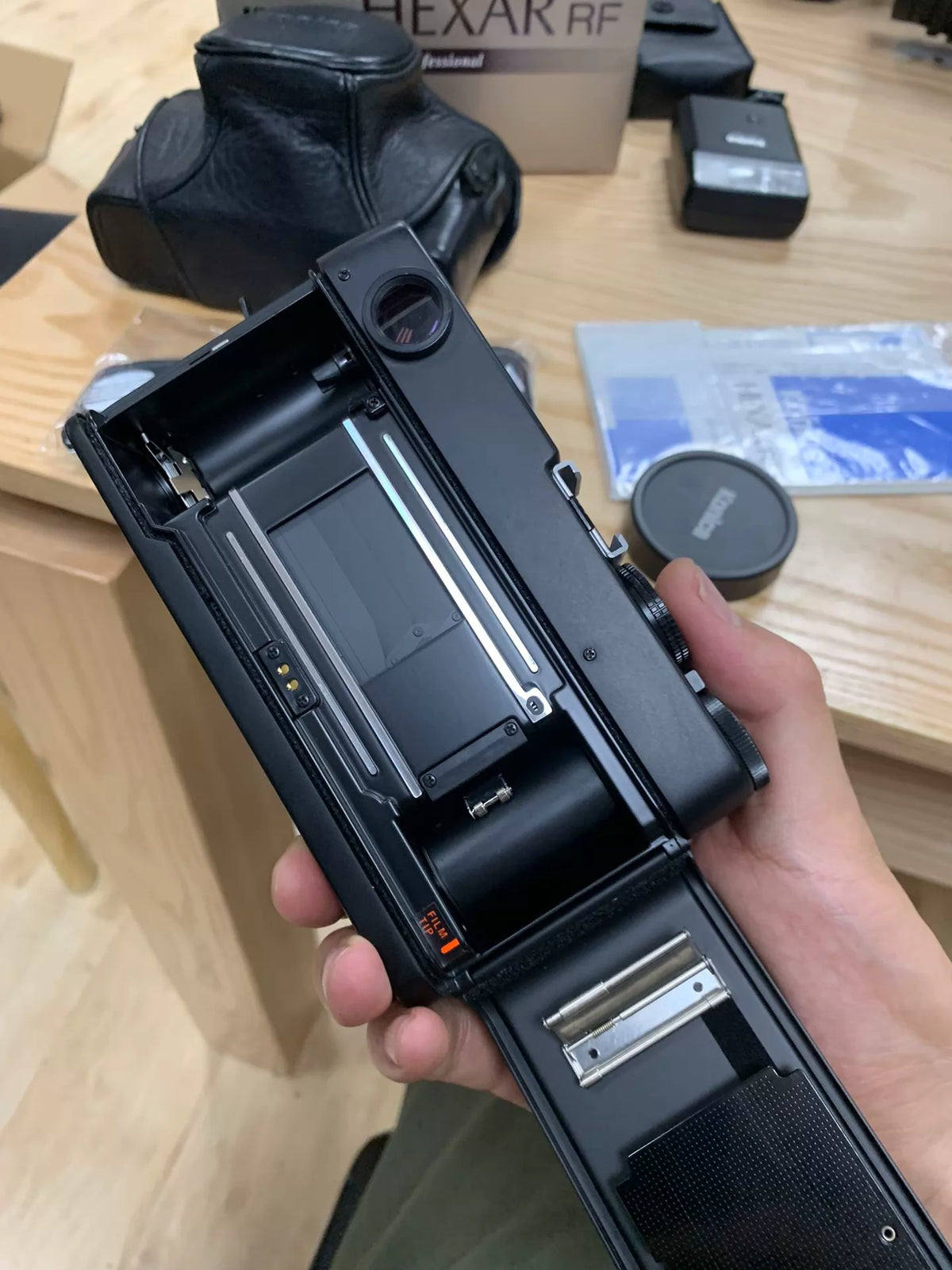 [Pre-owned] Konica Hexar RF — with M-Hexanon 50mm f/2 Lens, Flash, Case and Box