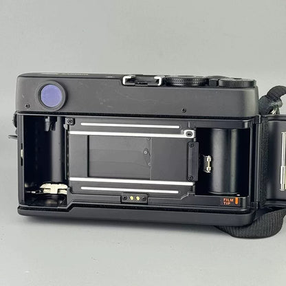 [Pre-owned] Konica Hexar RF — with M-Hexanon 28mm f/2.8 Lens