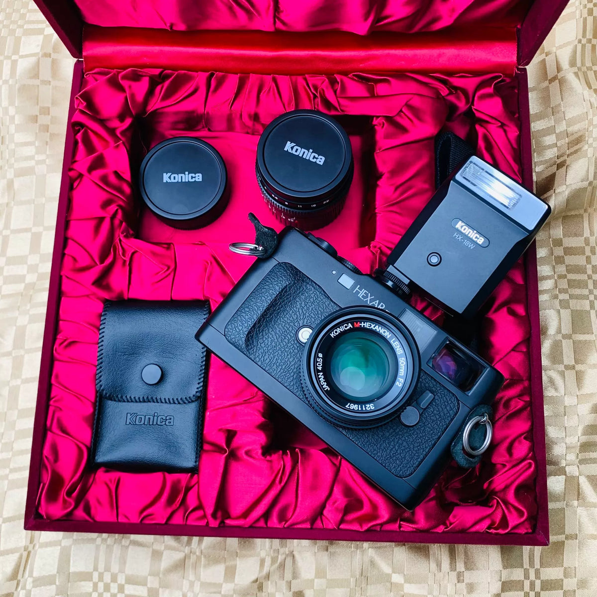 [Pre-owned] Konica Hexar RF Black — with 50mm f/2, 28mm f/2.8 Lenses and HX-18W Flash