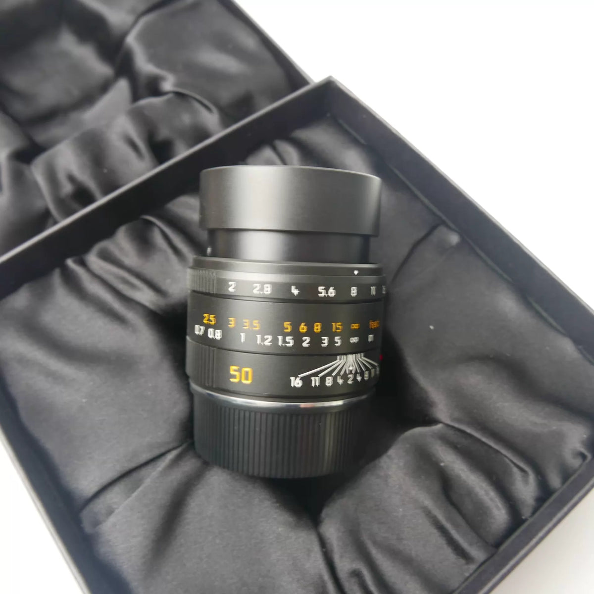 [Pre-owned] Leica APO-Summicron-M 50mm f/2 ASPH Black — Boxed