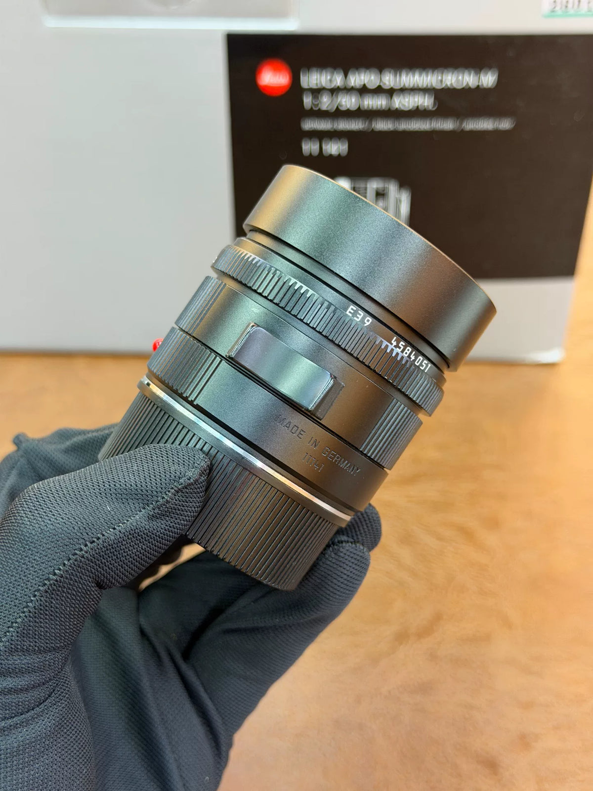 [Pre-owned] Leica APO-Summicron-M 50mm f/2 ASPH — Black (11141)