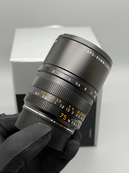 [Pre-owned] Leica APO-Summicron-M 75mm f/2 ASPH (11637) — with Box
