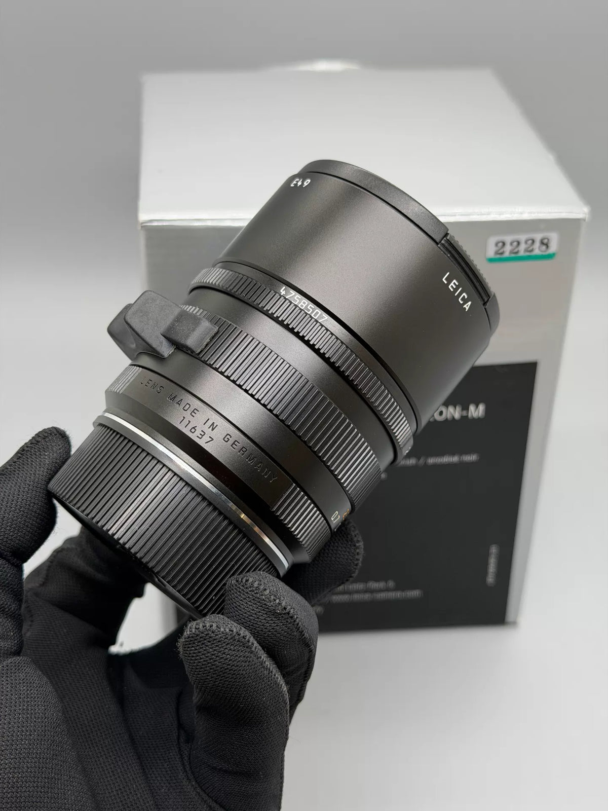 [Pre-owned] Leica APO-Summicron-M 75mm f/2 ASPH (11637) — with Box