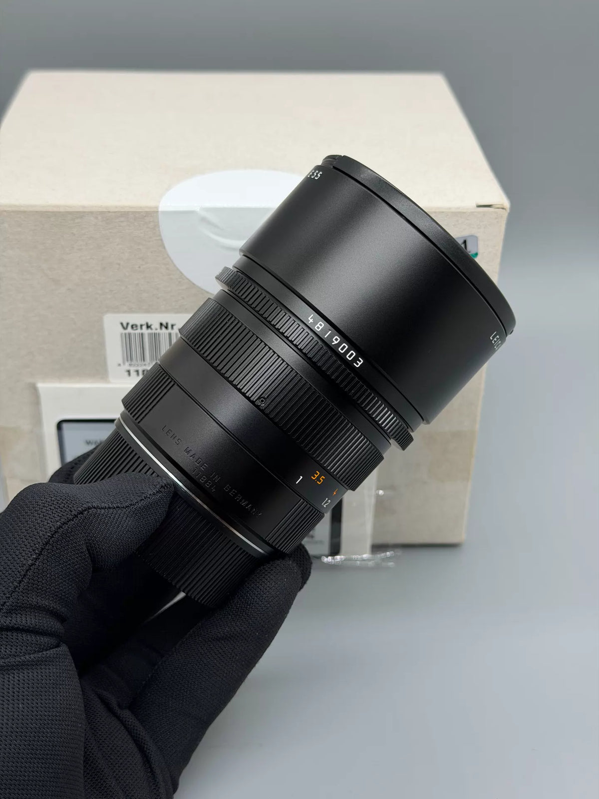 [Pre-owned] Leica APO-Summicron-M 90mm f/2 ASPH Black (11884) — with Box