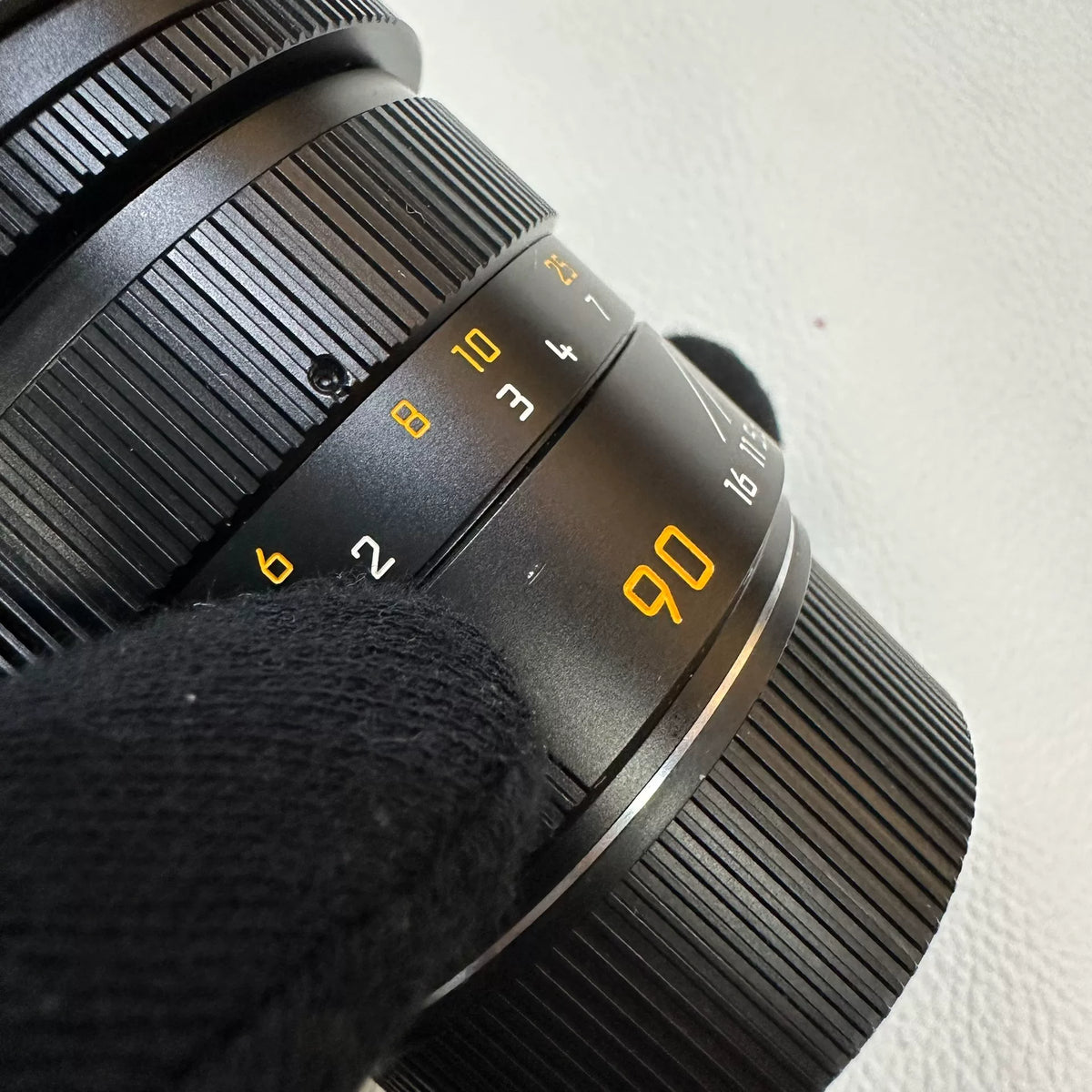 [Pre-owned] Leica APO-Summicron-M 90mm f/2 ASPH — Black (11884)