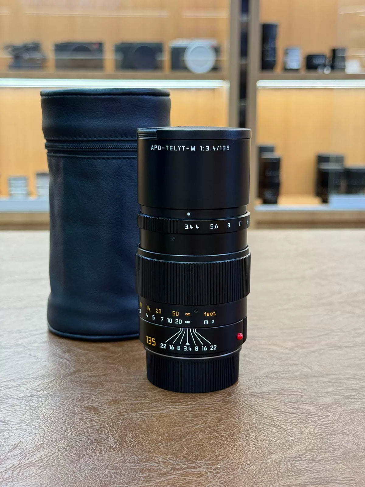 [Pre-owned] Leica APO-Telyt-M 135mm f/3.4 — with Leather Case